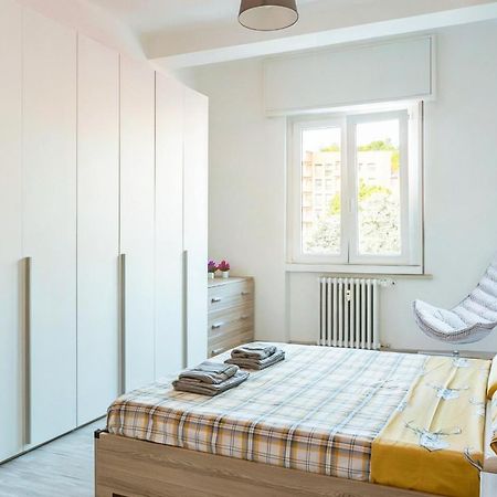 Large Suite Home Milan - Duomo Buitenkant foto