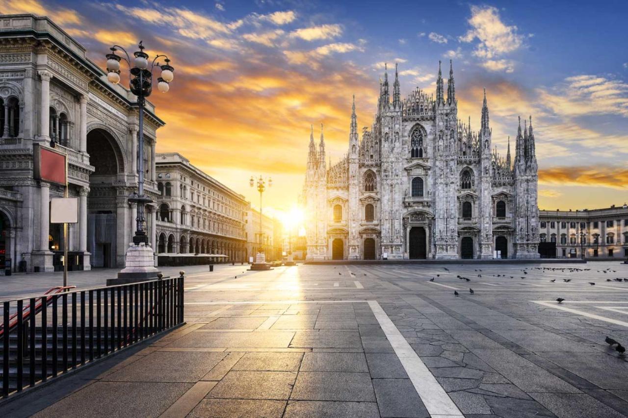 Large Suite Home Milan - Duomo Buitenkant foto